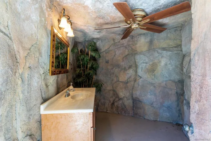 3537 Rosa Way, Fallbrook, California 92028
