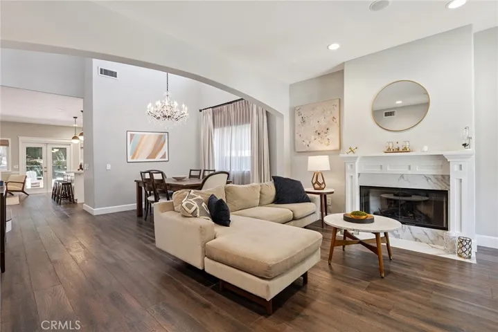 5179 Knollwood Way, Woodland Hills, California 91364