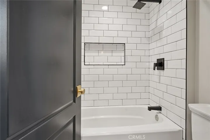 5179 Knollwood Way, Woodland Hills, California 91364