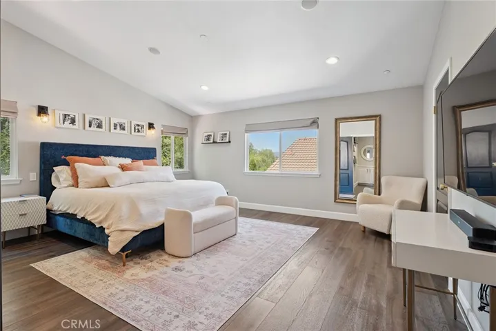 5179 Knollwood Way, Woodland Hills, California 91364