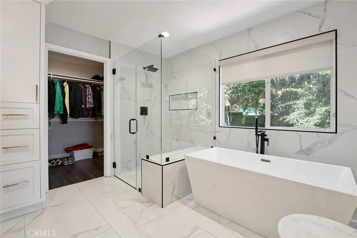 5179 Knollwood Way, Woodland Hills, California 91364