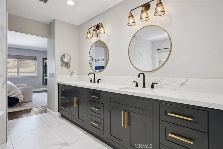 5179 Knollwood Way, Woodland Hills, California 91364