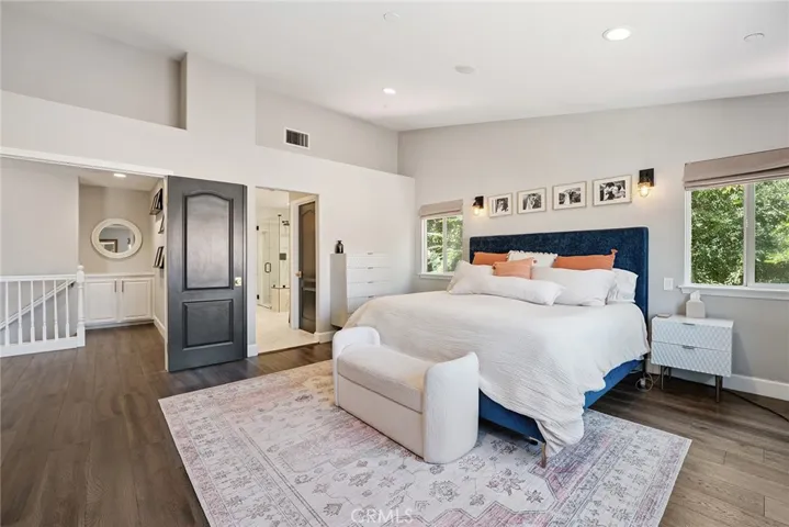 5179 Knollwood Way, Woodland Hills, California 91364