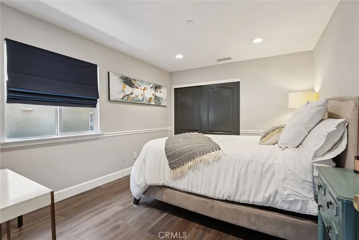 5179 Knollwood Way, Woodland Hills, California 91364