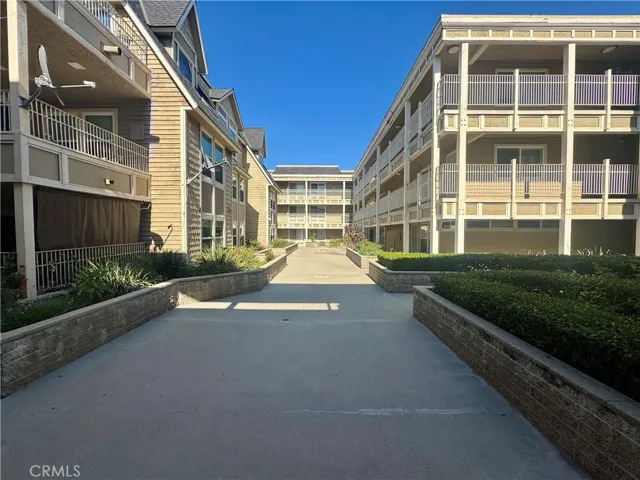300 E Chestnut Avenue 301, Santa Ana, California 92701