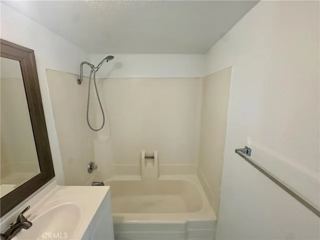 300 E Chestnut Avenue 301, Santa Ana, California 92701