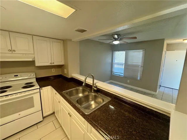 300 E Chestnut Avenue 301, Santa Ana, California 92701