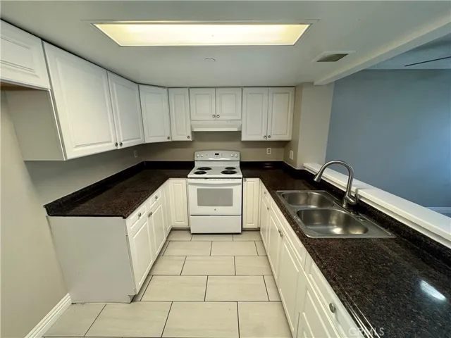 300 E Chestnut Avenue 301, Santa Ana, California 92701