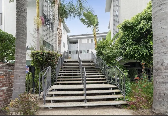 6150 Buckingham, Culver City, California 90230