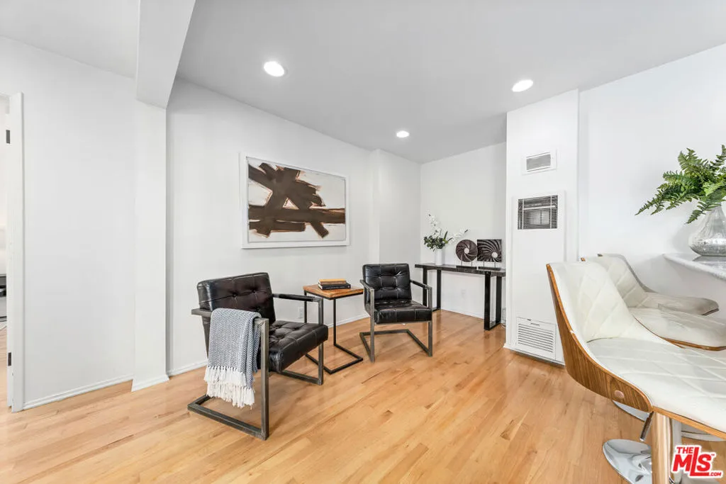 607 Ashland Avenue, Santa Monica, California 90405 — photo 4