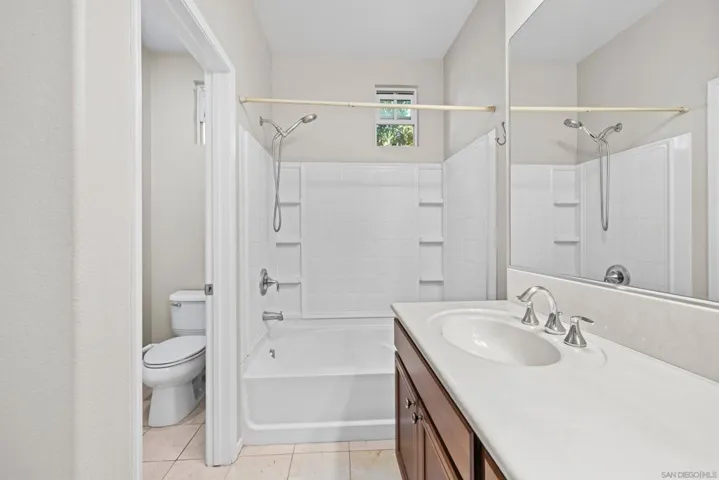 10187 Little Leaf, Santee, California 92071