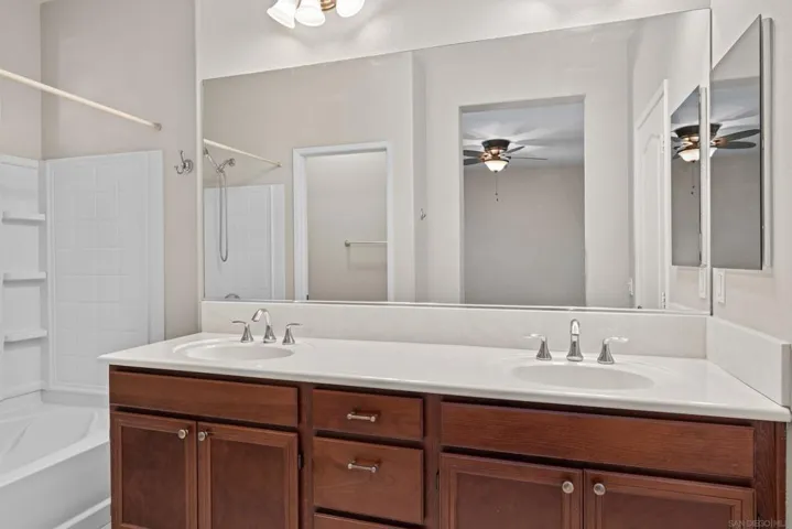 10187 Little Leaf, Santee, California 92071