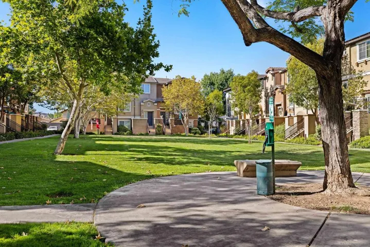 10187 Little Leaf, Santee, California 92071