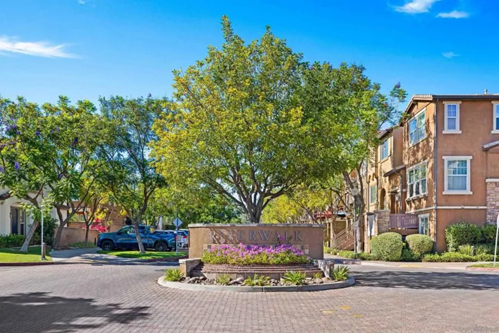 10187 Little Leaf, Santee, California 92071