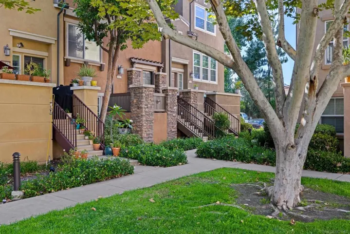 10187 Little Leaf, Santee, California 92071