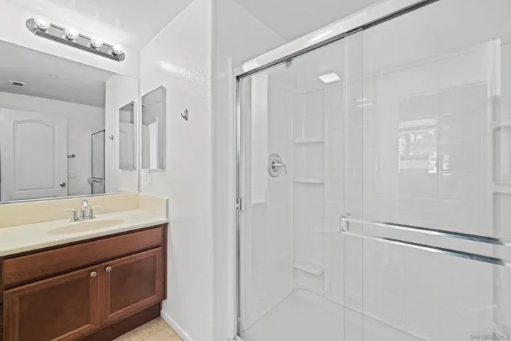 10187 Little Leaf, Santee, California 92071