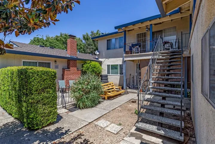 1342 Essex Way, San Jose, California 95117