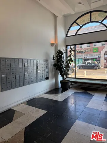 5217 Hollywood Boulevard 301, Los Angeles, California 90027