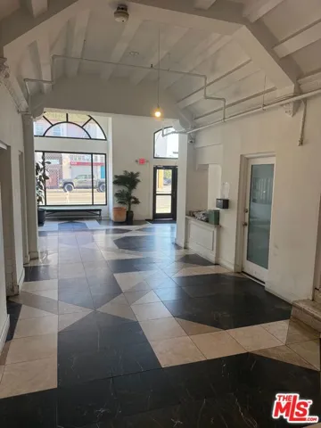 5217 Hollywood Boulevard 301, Los Angeles, California 90027