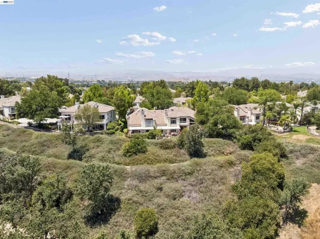 24448 Hampton Dr B, Santa Clarita, California 91355 — photo 4