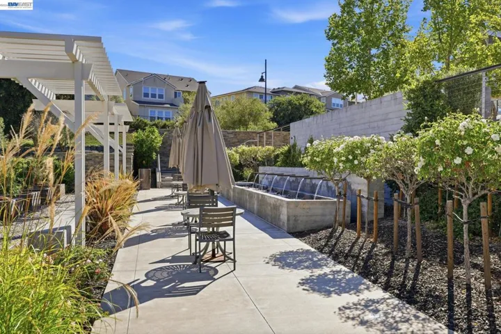 7240 Carneros Ln, Dublin, California 94568