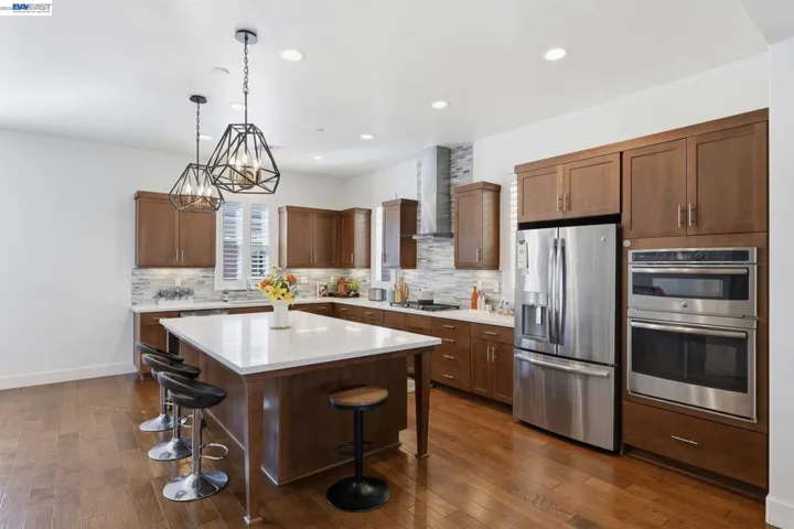 7240 Carneros Ln, Dublin, California 94568