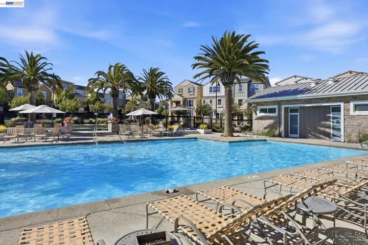 7240 Carneros Ln, Dublin, California 94568