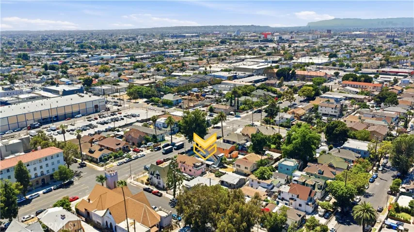 927 E 28th St, Los Angeles, California 90011