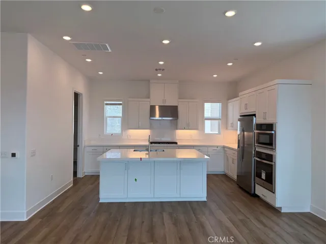 160 Harrier, Irvine, California 92618