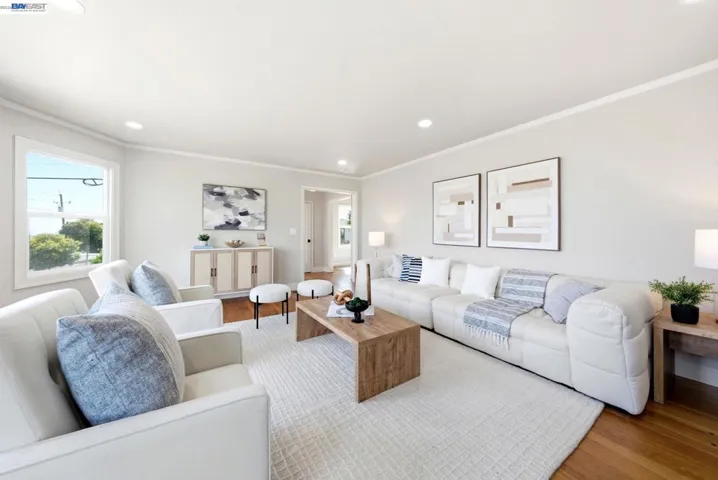 5901 Burlingame Ave, Richmond, California 94804
