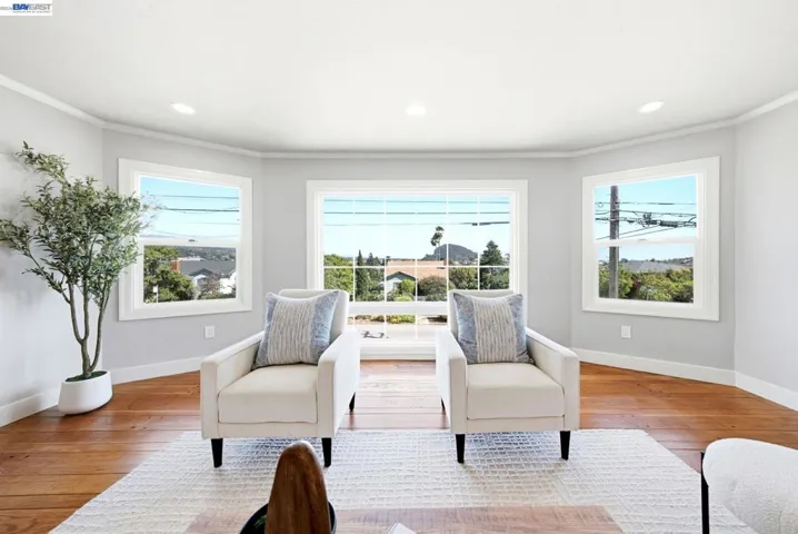 5901 Burlingame Ave, Richmond, California 94804