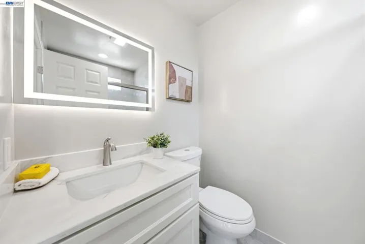 5901 Burlingame Ave, Richmond, California 94804