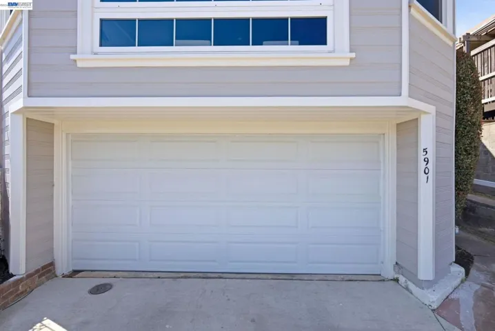 5901 Burlingame Ave, Richmond, California 94804