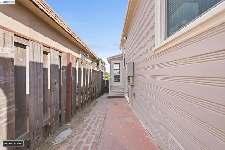 5901 Burlingame Ave, Richmond, California 94804