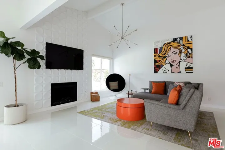 900 S Nueva Vista Drive, Palm Springs, California 92264