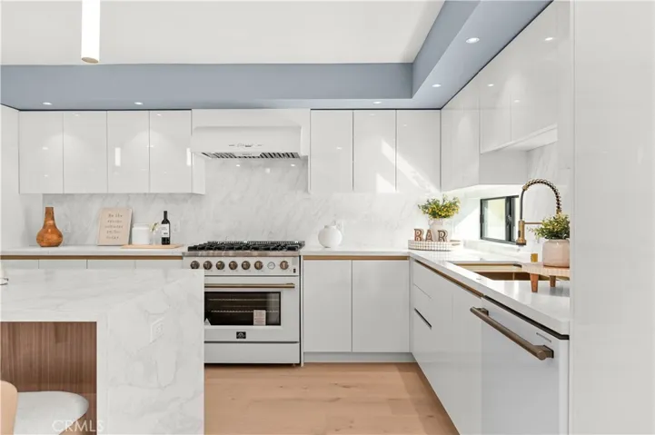 2843 Stoner, Los Angeles, California 90064