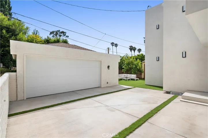 2843 Stoner, Los Angeles, California 90064