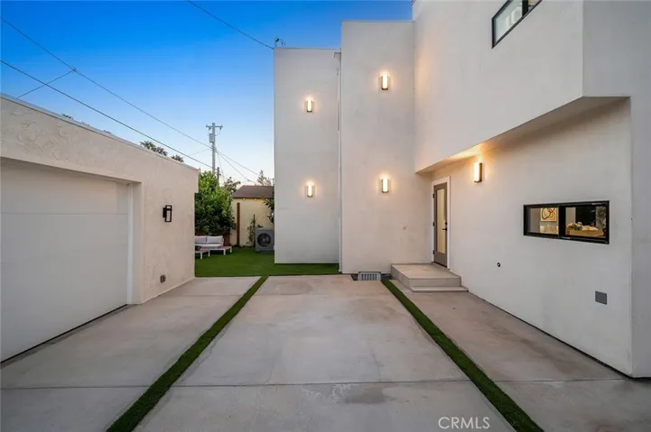 2843 Stoner, Los Angeles, California 90064
