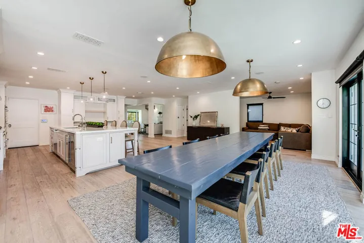 4239 W Mcfarlane Avenue, Burbank, California 91505