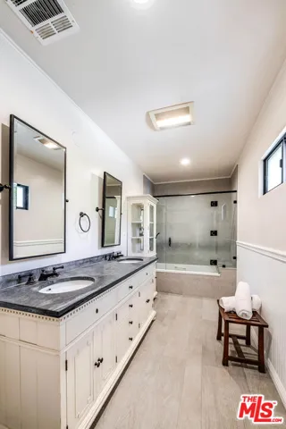 4239 W Mcfarlane Avenue, Burbank, California 91505