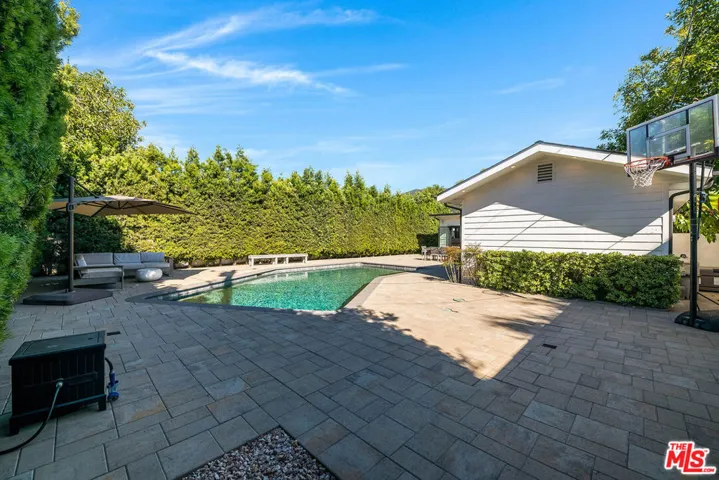 4239 W Mcfarlane Avenue, Burbank, California 91505