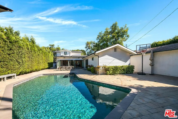 4239 W Mcfarlane Avenue, Burbank, California 91505
