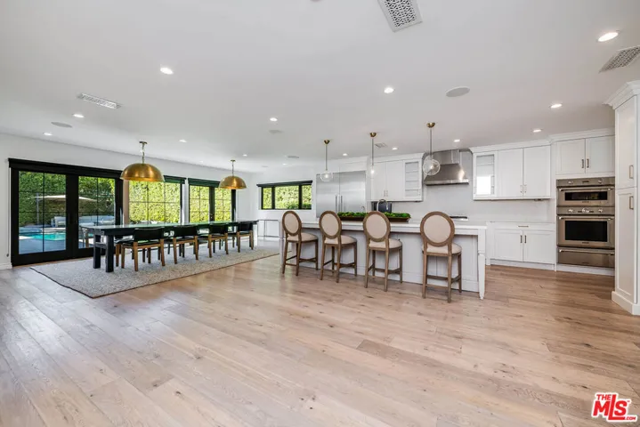 4239 W Mcfarlane Avenue, Burbank, California 91505