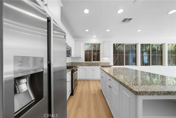 206 Bright Poppy, Irvine, California 92618