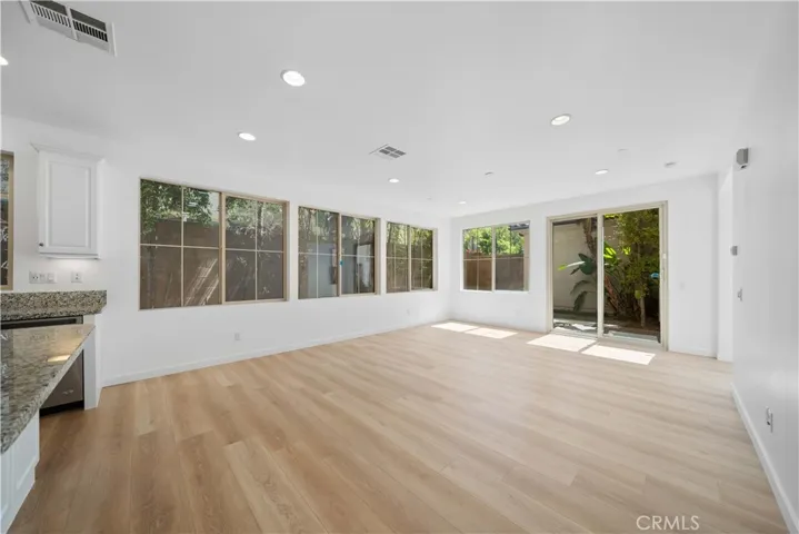 206 Bright Poppy, Irvine, California 92618