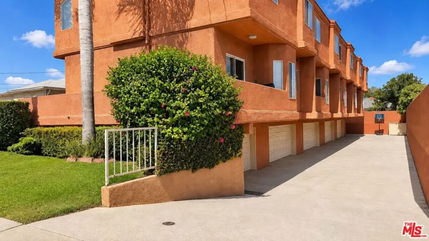 14714 S Budlong Avenue 4, Gardena, California 90247