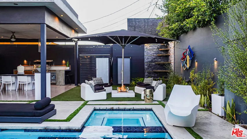 2012 S Curson Avenue, Los Angeles, California 90016