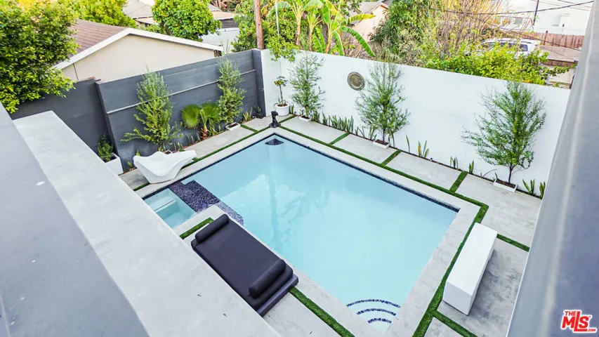 2012 S Curson Avenue, Los Angeles, California 90016