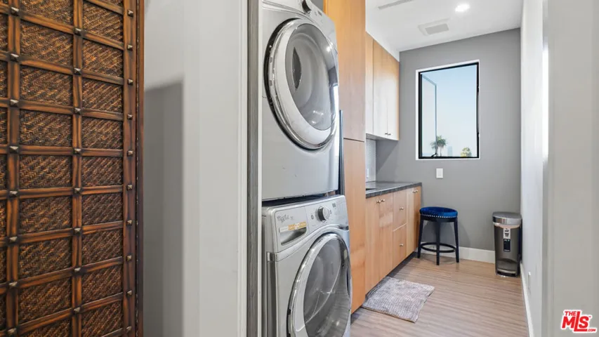 2012 S Curson Avenue, Los Angeles, California 90016