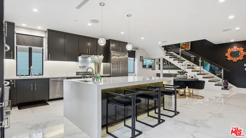 2012 S Curson Avenue, Los Angeles, California 90016
